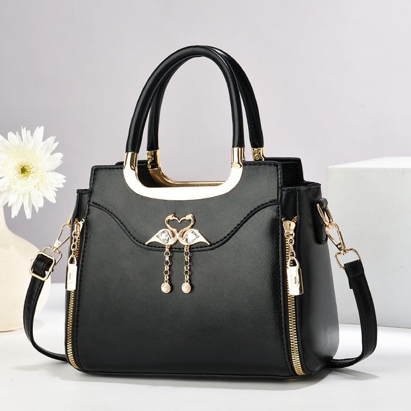 Elegant 2025 Ladies' Handbags – Modern, Minimalist & Fashion-Forward Designs