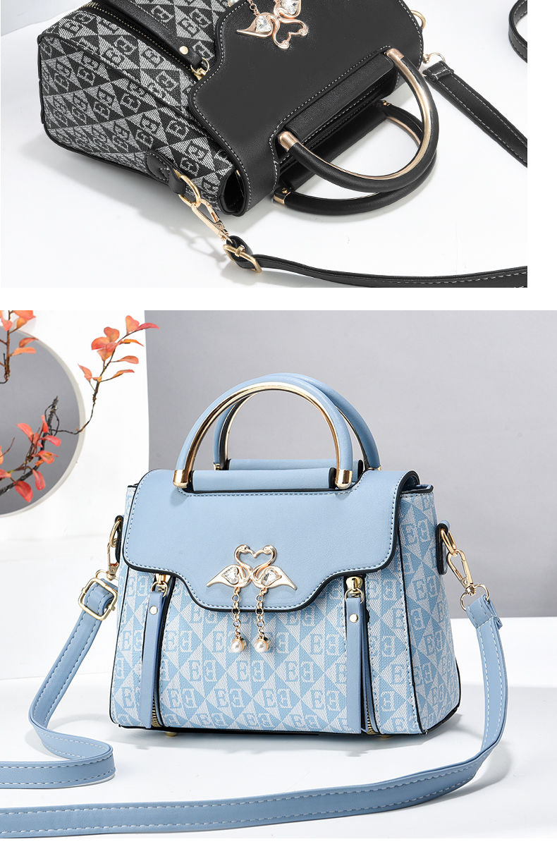 Stylish Women's Handbag – Trendy & Elegant Crossbody Bag for Outings