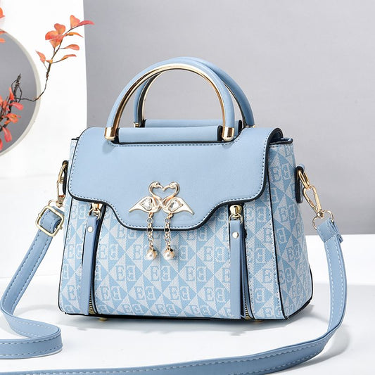 Stylish Women's Handbag – Trendy & Elegant Crossbody Bag for Outings