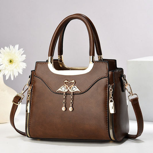 Elegant 2025 Ladies' Handbags – Modern, Minimalist & Fashion-Forward Designs