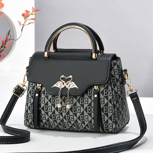 Stylish Women's Handbag – Trendy & Elegant Crossbody Bag for Outings